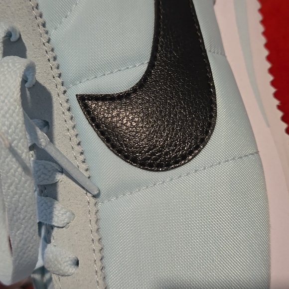 💙Womens NIKE Cortez Light Blue & Black Sneakers Size 10💙 - Picture 8 of 8